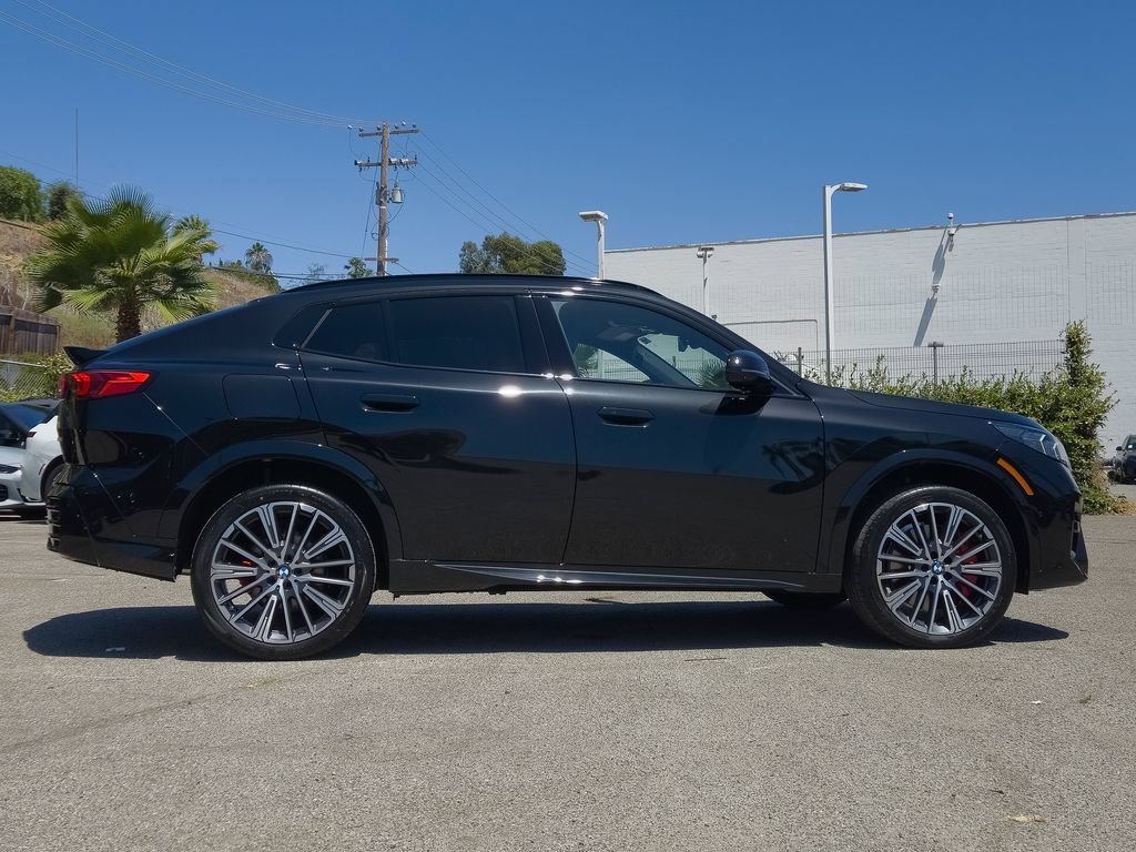 New 2026 Black Sapphire Metallic BMW xDrive28i image 4