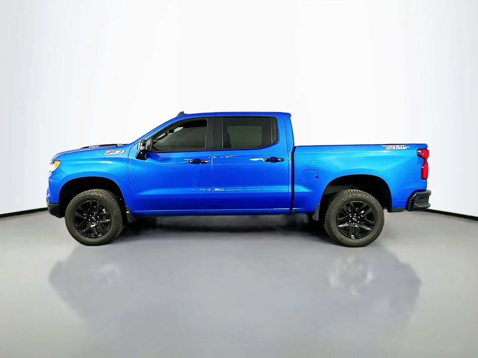 Used 2025 Riptide Blue Metallic Chevrolet LT Trail Boss image 8