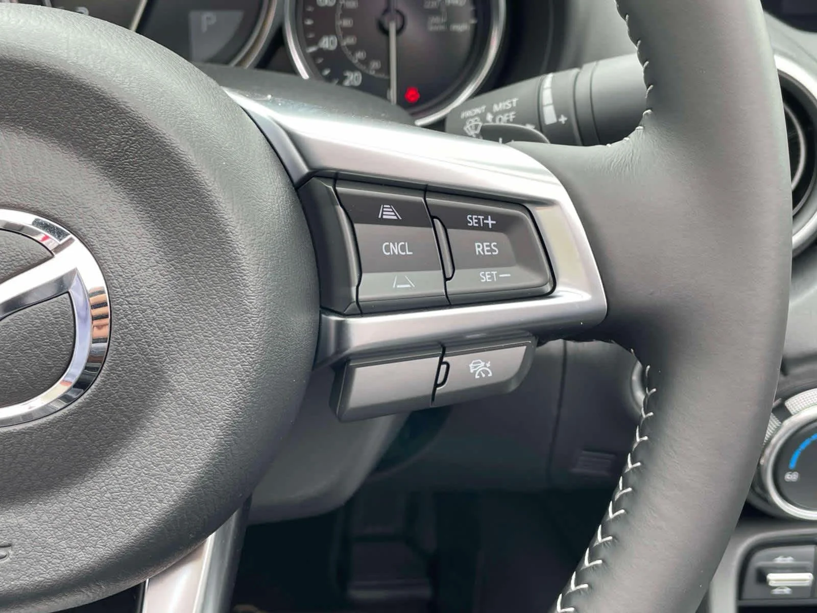 2025 Mazda MX-5 Miata RF Grand Touring - Photo 28