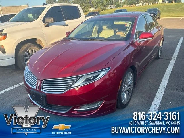 Used 2016 Red Lincoln Base image 1