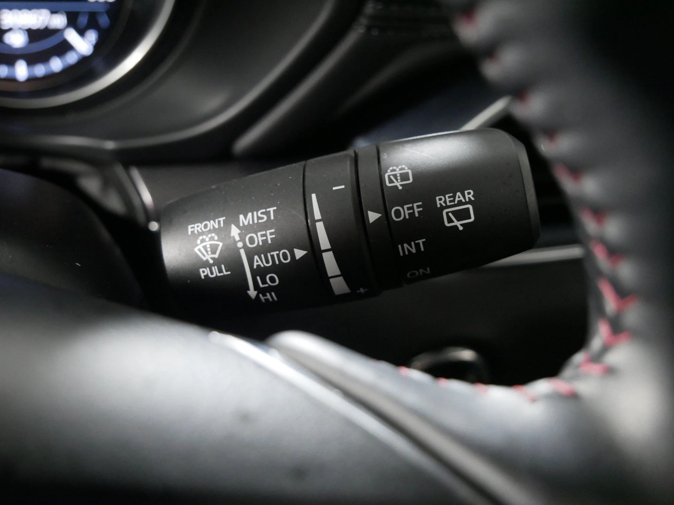 Used 2025 Polymetal Gray Metallic Mazda 2.5 S Carbon Edition image 31