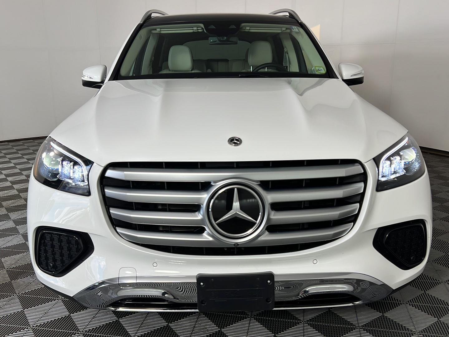 Certified Used 2026 Polar White Mercedes-Benz GLS 450 image 3