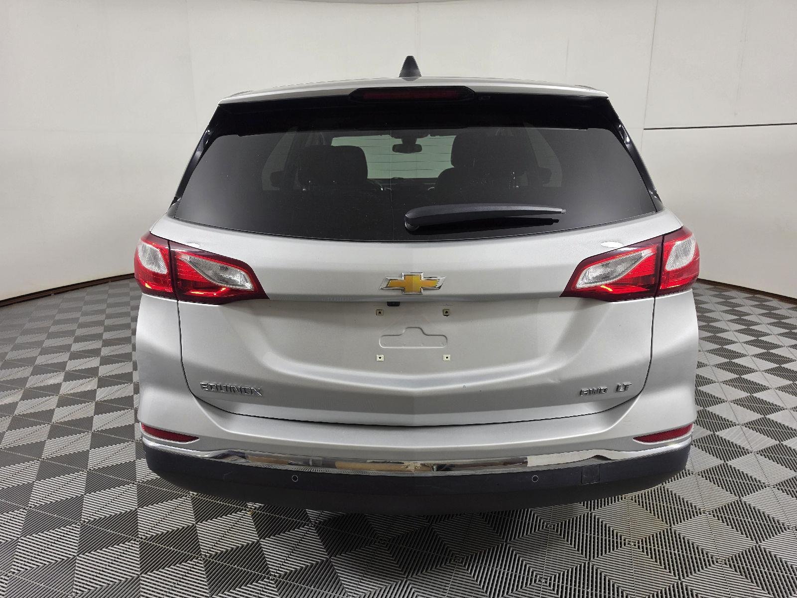Used 2020 Silver Ice Metallic Chevrolet LT image 9