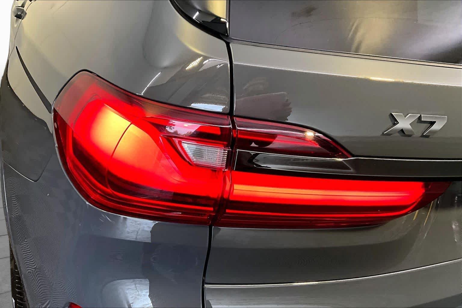 Used 2022 Dravit Grey Metallic BMW M50i image 25