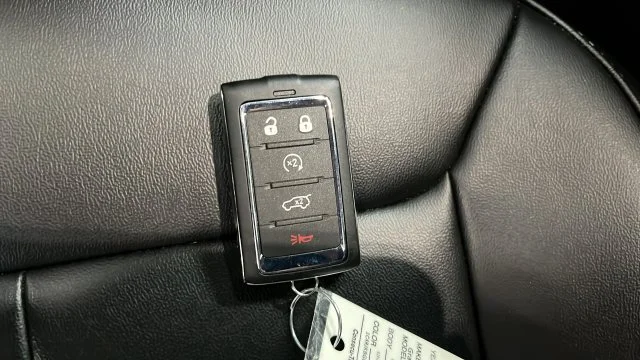 Used 2024 Silver Jeep Limited image 21