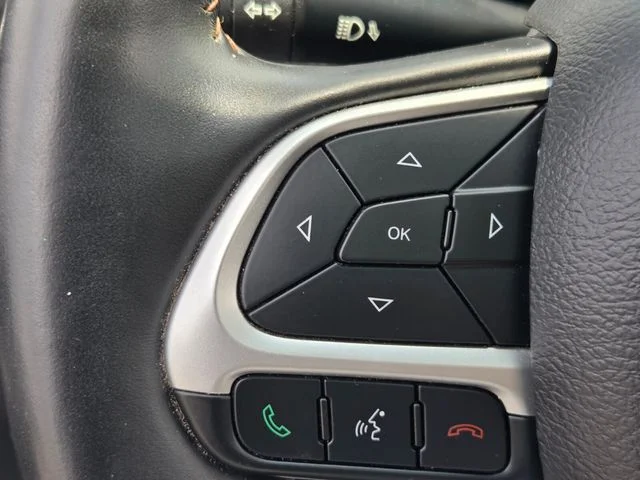 Used 2018 Blue Jeep Limited image 27