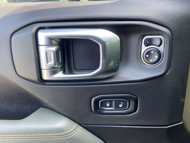 Certified Used 2025 41 Jeep Mojave image 11