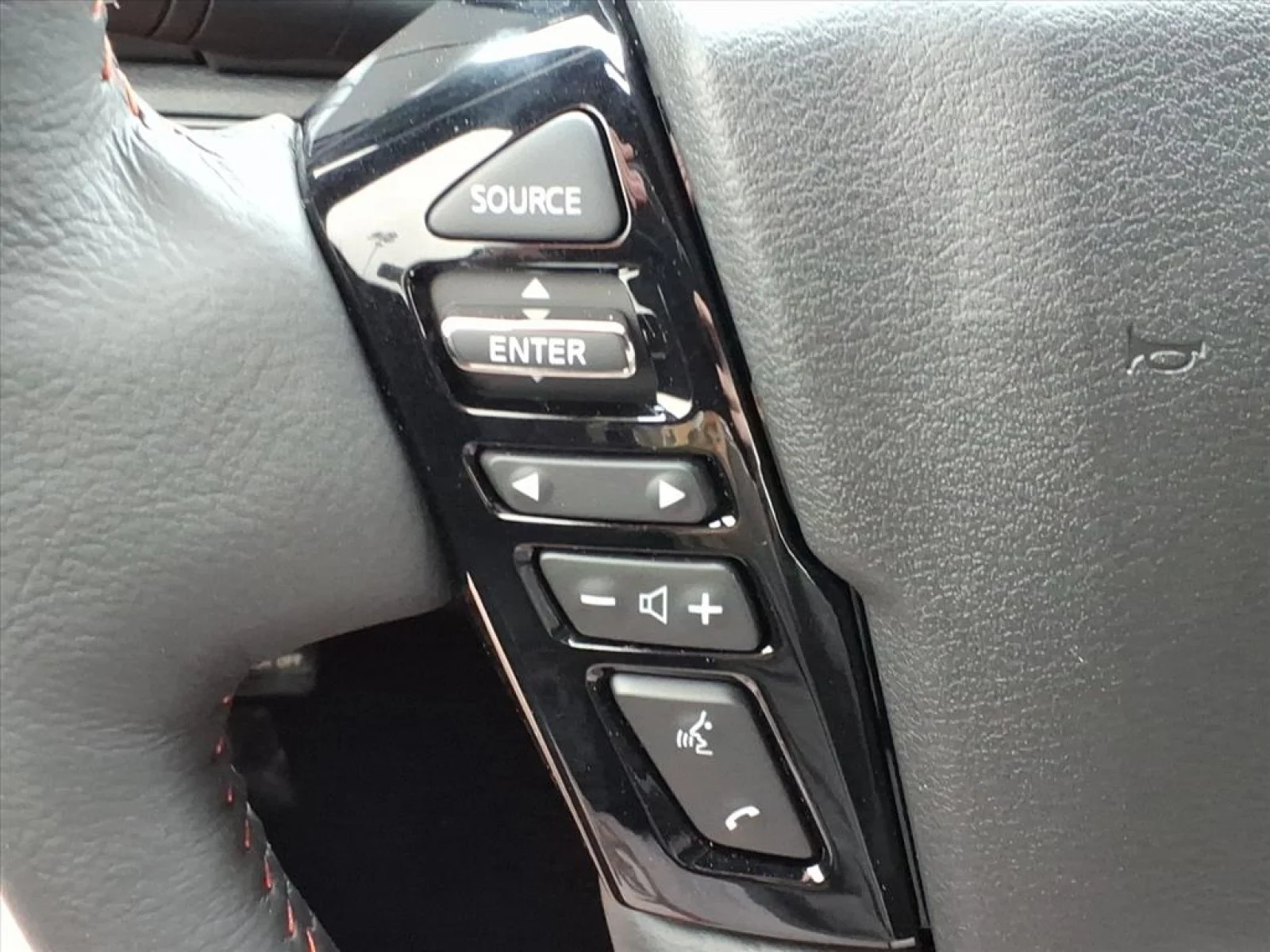2026 Nissan Frontier Crew Cab PRO-4X® Gray at Robbins Nissan