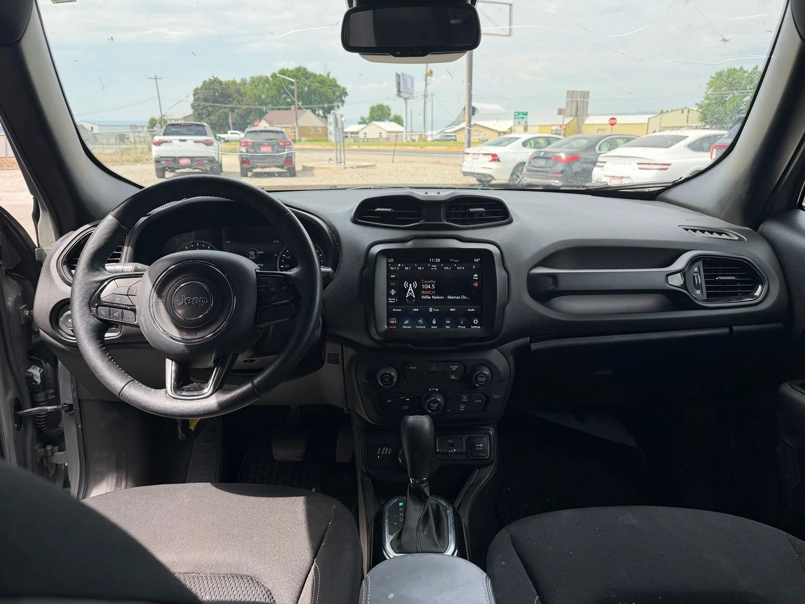 Used 2022 Gray Jeep Altitude image 11