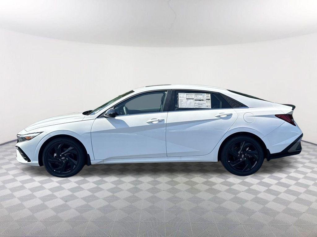 New 2026 White Hyundai SEL Sport Premium image 7
