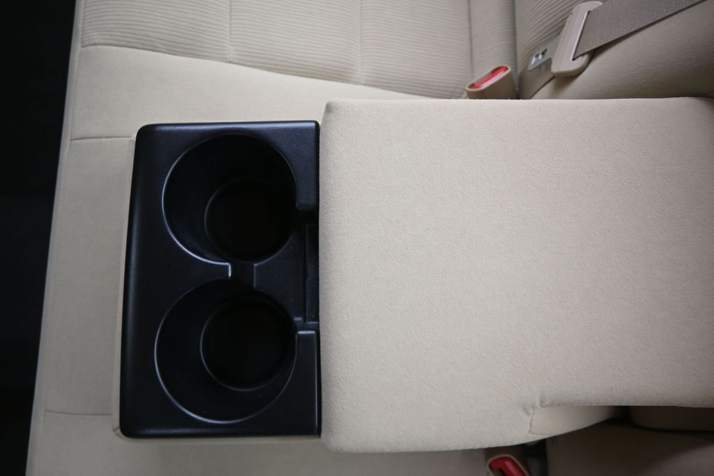 Used 2008  Ford SEL image 19