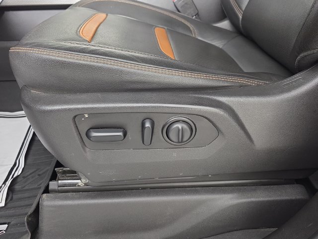Used 2021 SUMMIT WHITE GMC AT4 image 28