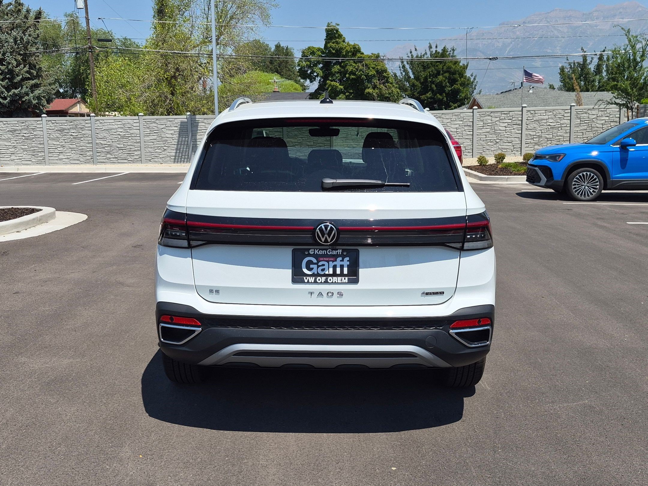New 2026 Pure White Volkswagen SE image 4