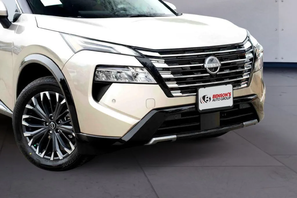 New 2026 Gold Nissan Platinum image 3