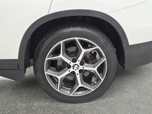 Used 2018 White BMW xDrive28i image 32