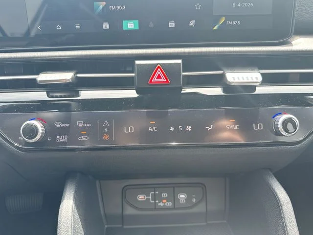 New 2026 Glacial White Pearl Kia X-Line image 19