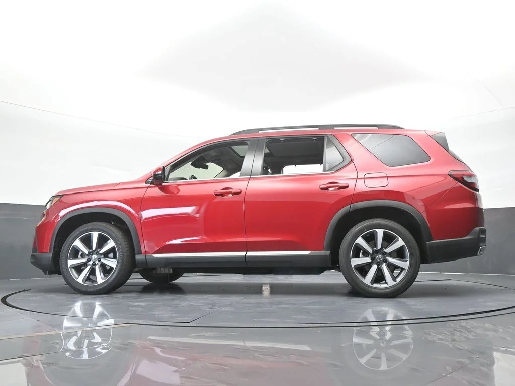 Used 2024 Radiant Red Metallic II Honda Touring image 65