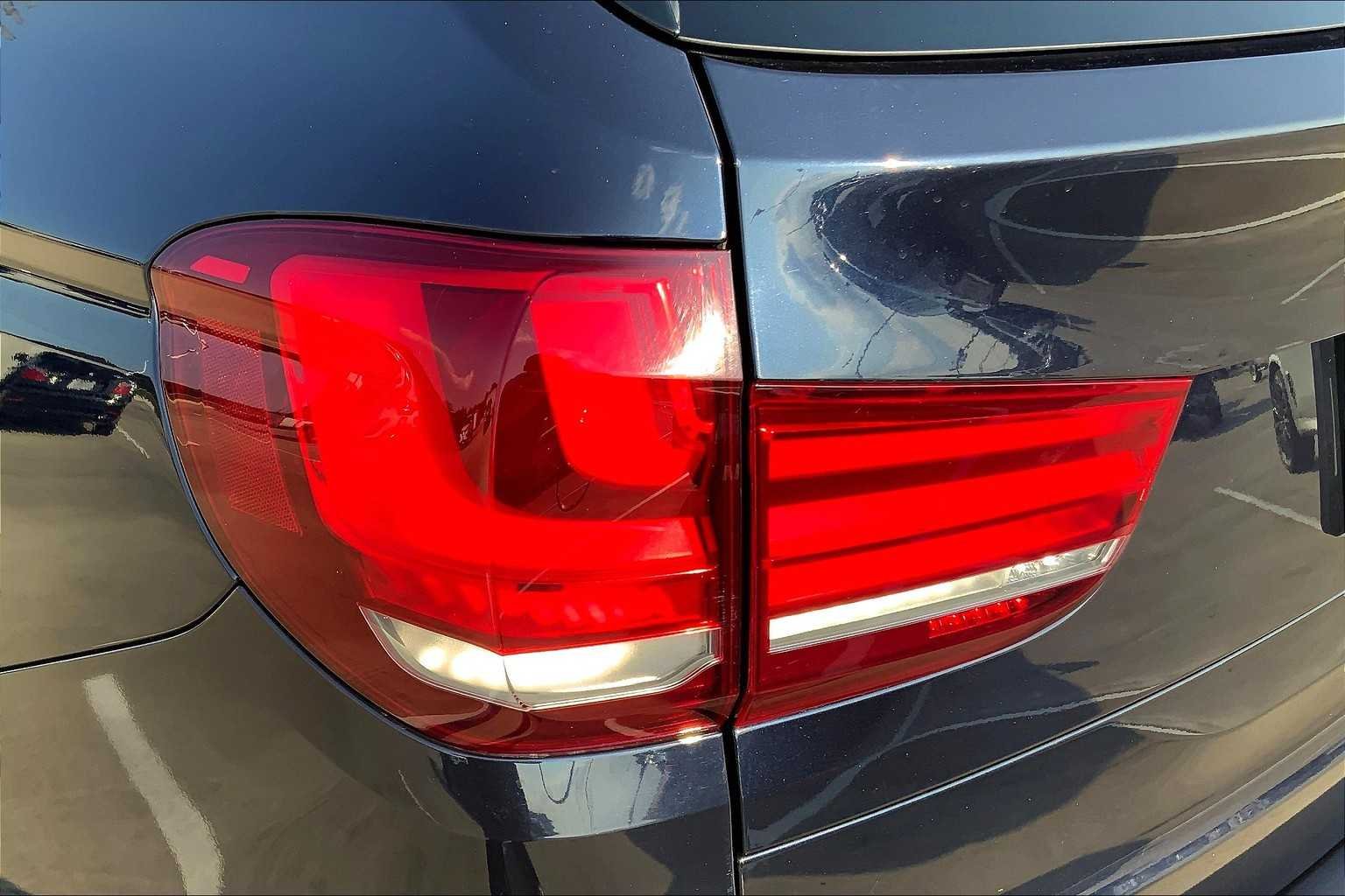 Used 2016 Imperial Blue Metallic BMW sDrive35i image 28