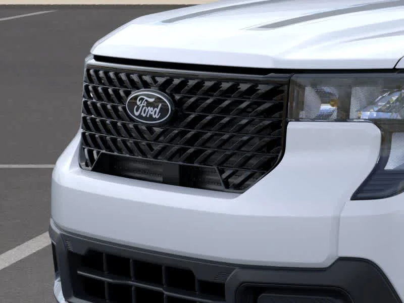 New 2025 Space White Metallic Ford XLT image 18