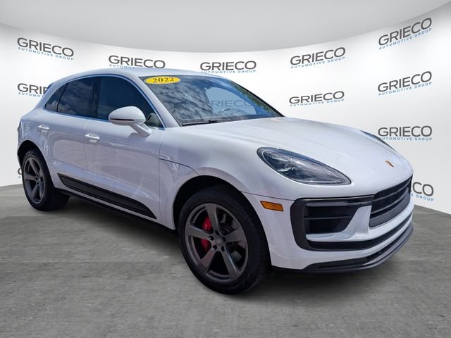 2022 Porsche Macan S's photo