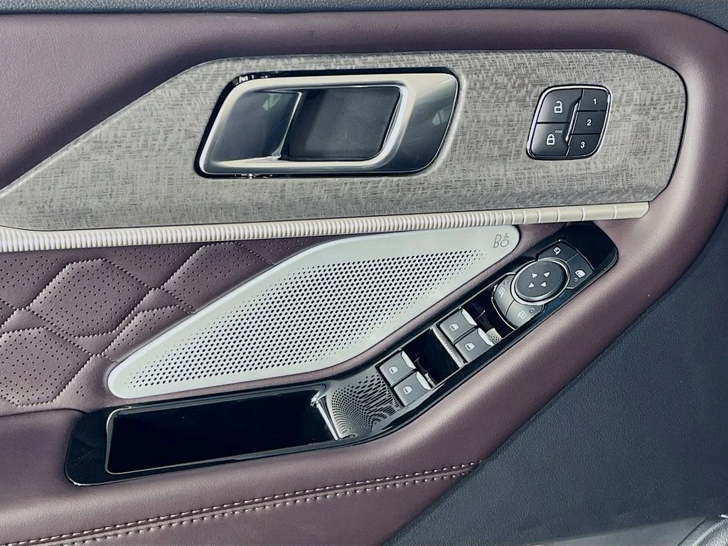 New 2026 Carbonized Gray Metallic Ford Platinum image 12