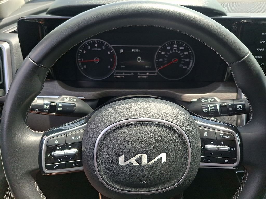 Used 2023 Black Kia X-Line EX image 21