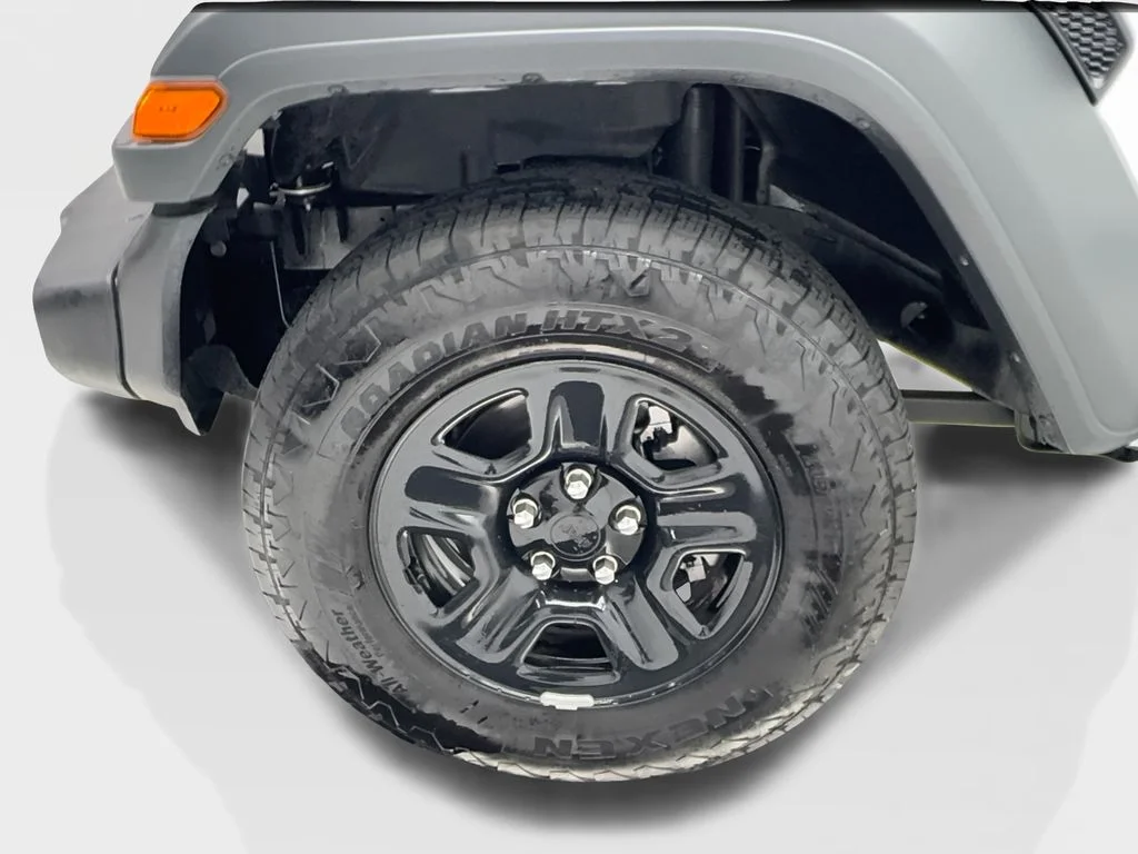 Used 2025 White Jeep Sport image 12