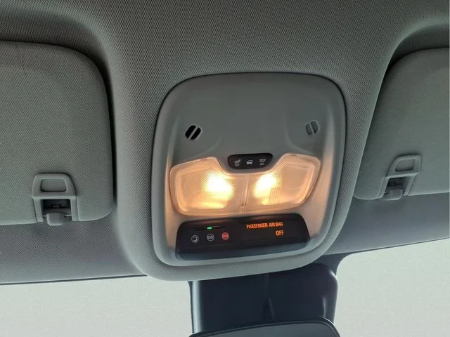 Used 2025 White Chevrolet LT image 28