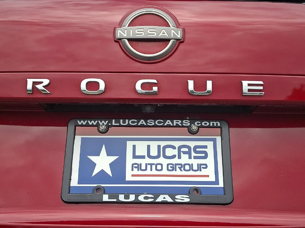 Used 2023 Scarlet Ember Tintcoat Nissan S image 32