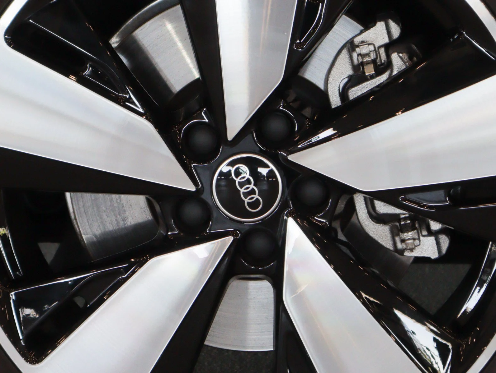 Used 2025 Glacier White Metallic Audi Premium Plus image 7