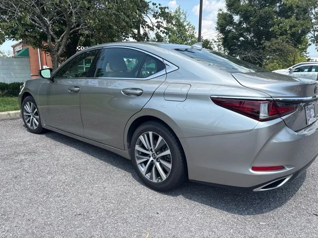 Used 2019 Silver Lexus 350 image 3