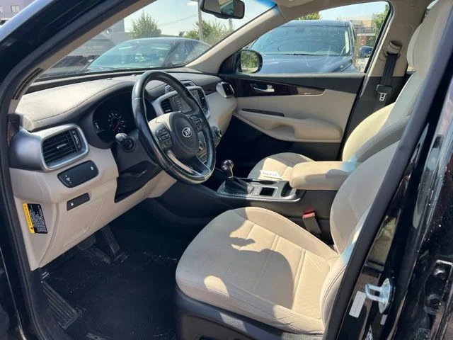 Used 2016 Black Kia LX image 8