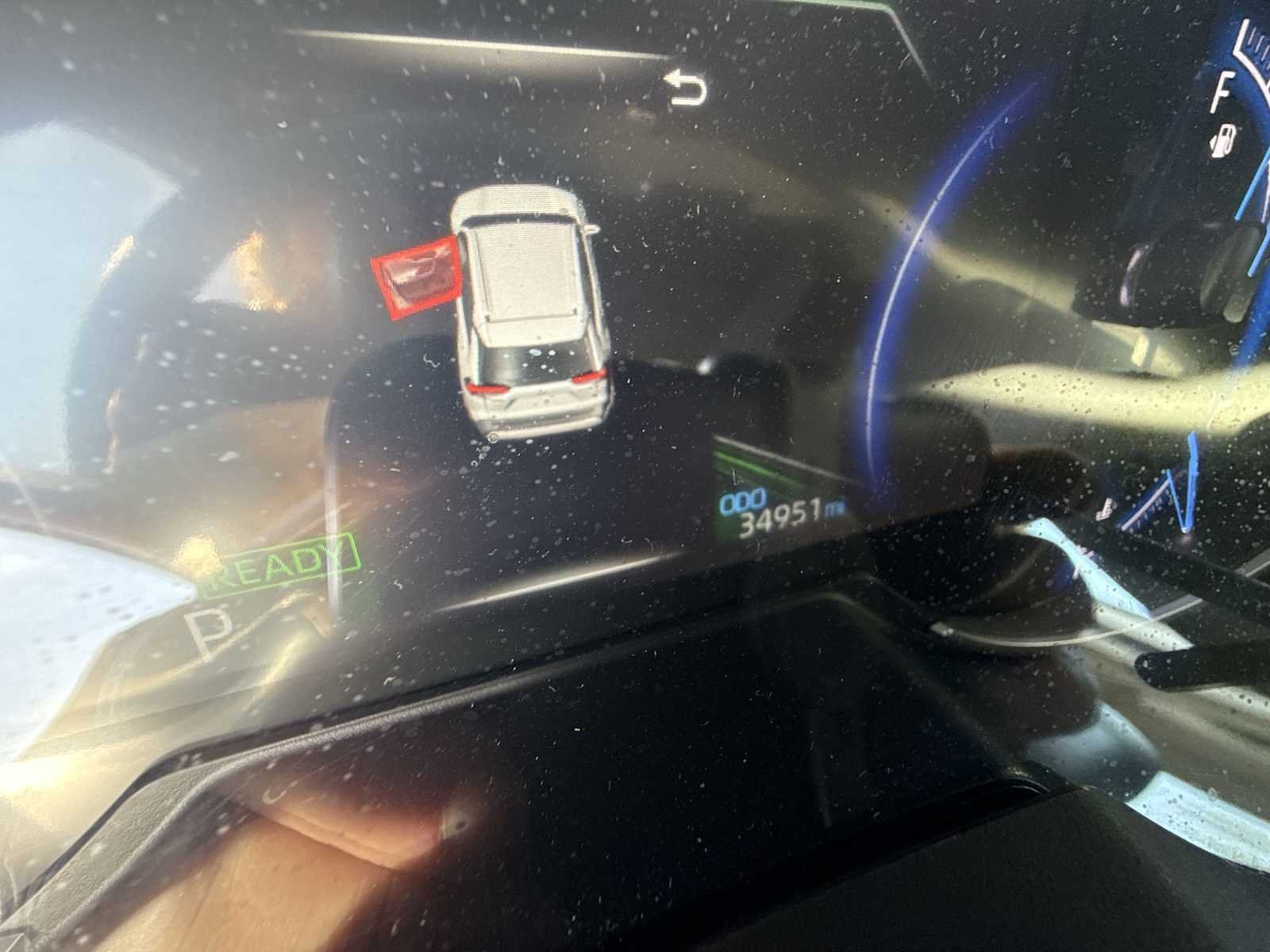 2025 Toyota RAV4 LE - Photo 12
