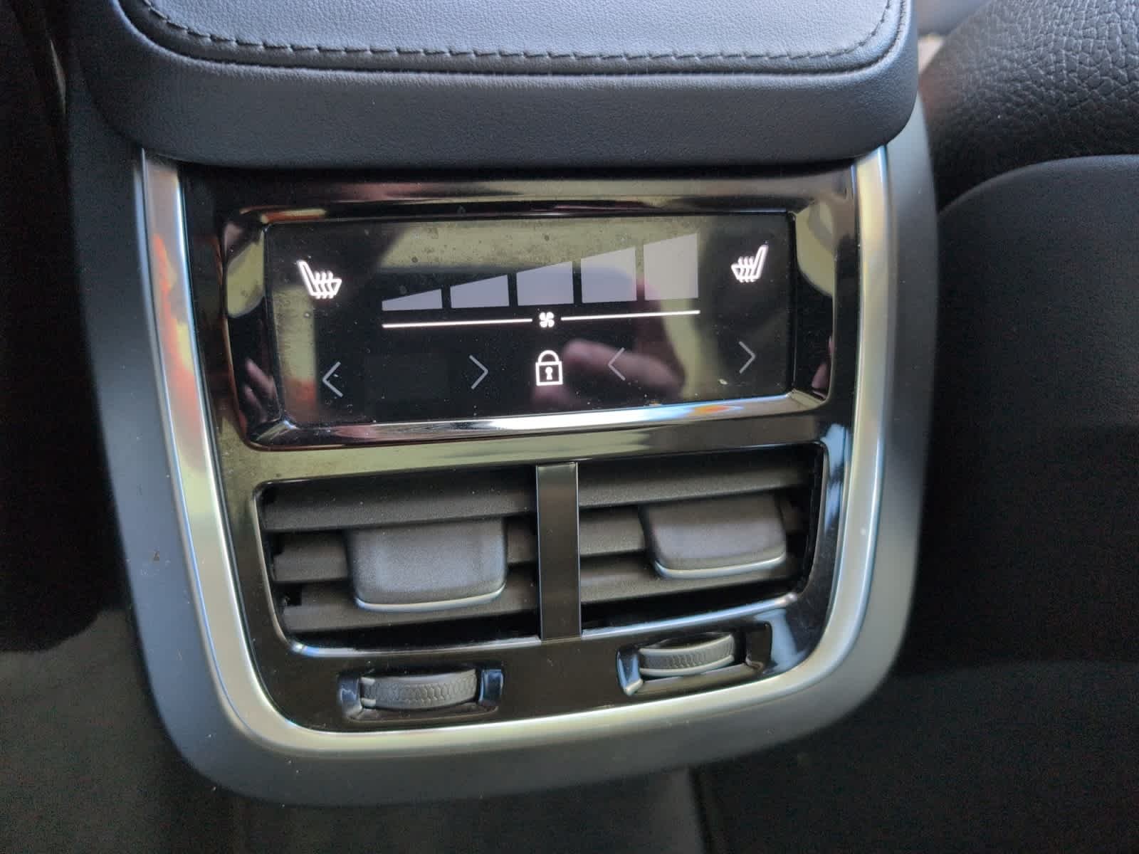 Used 2024 Silver Dawn Metallic Volvo Plus Bright Theme image 28