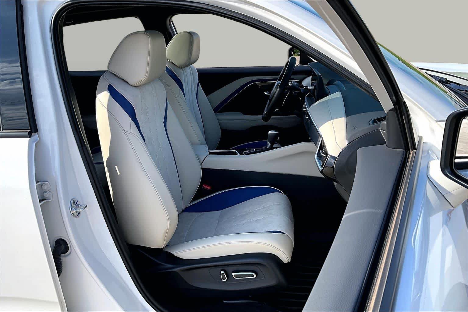 Certified Used 2025 Platinum White Pearl Acura AWD A-SPEC image 9
