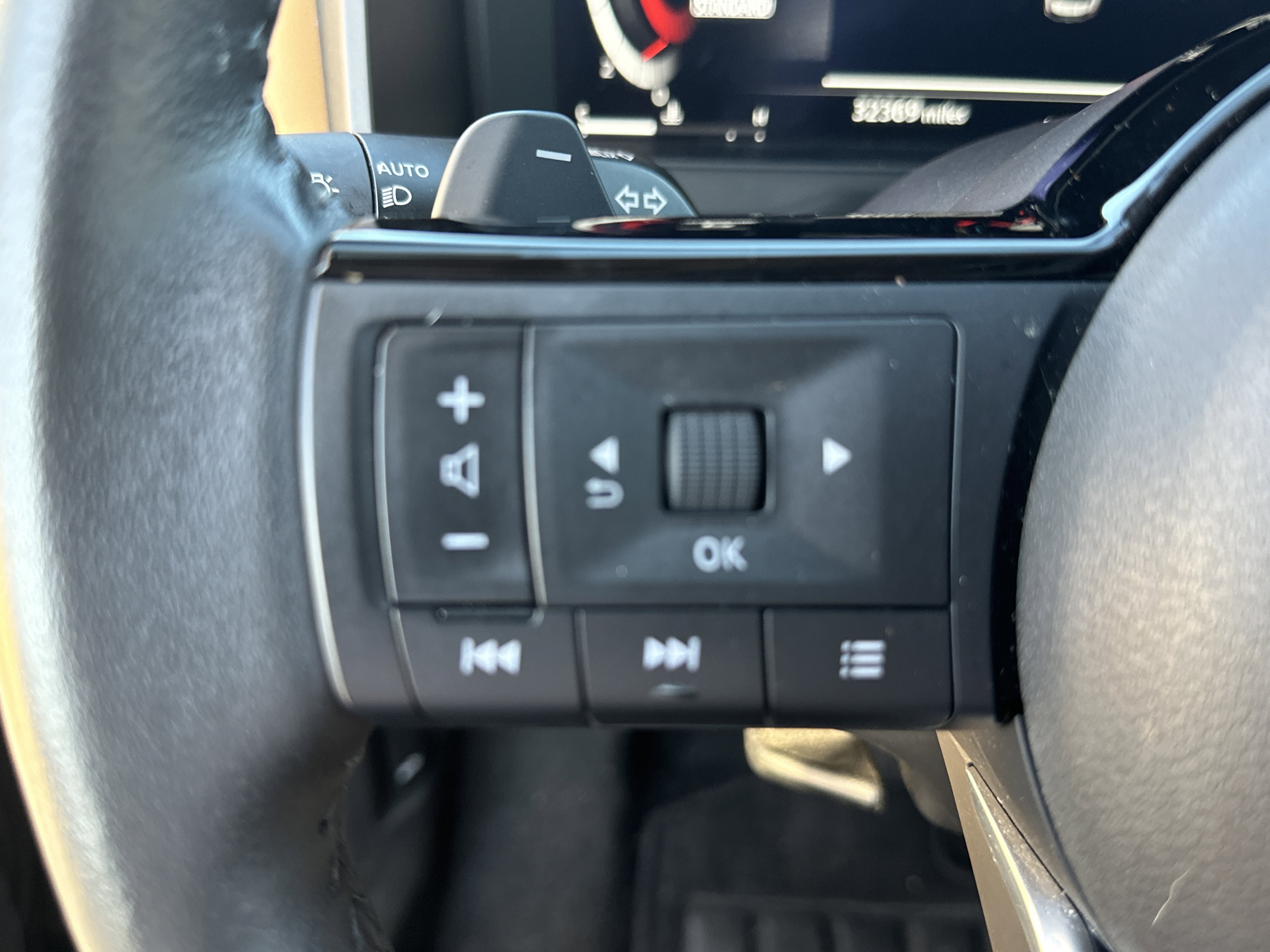 Used 2023 Super Black Nissan Platinum image 30