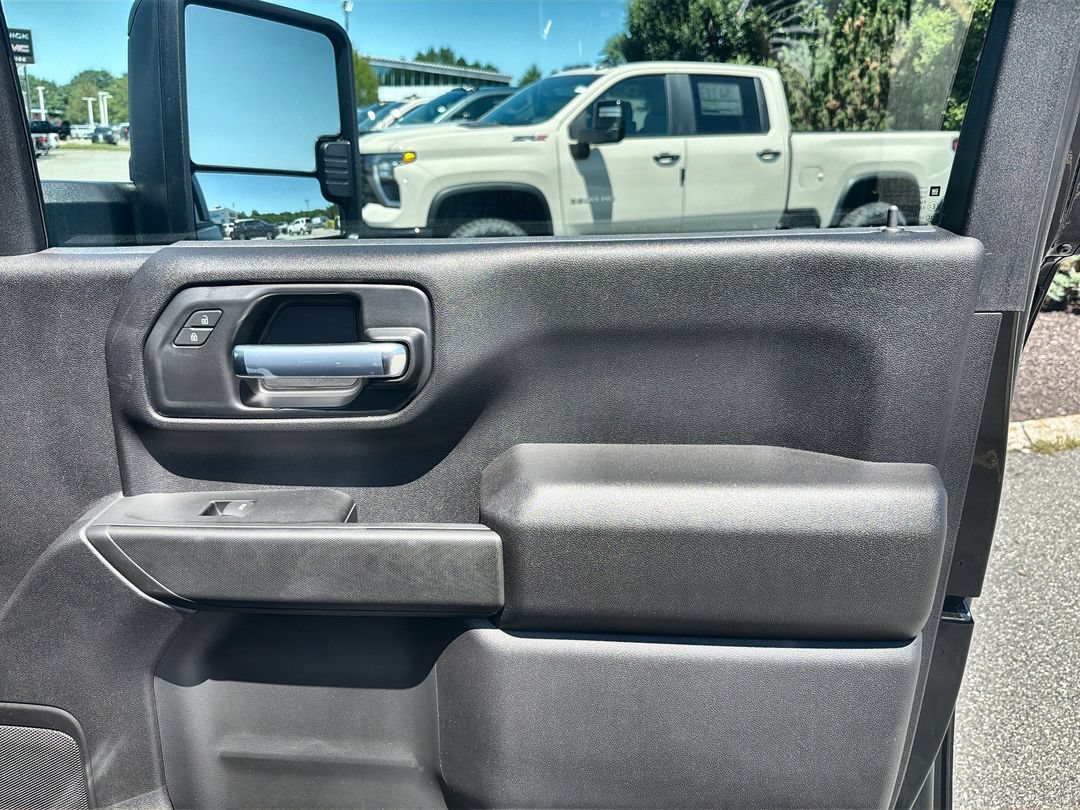 2026 GMC Sierra 3500 Chassis Cab Pro - Photo 17