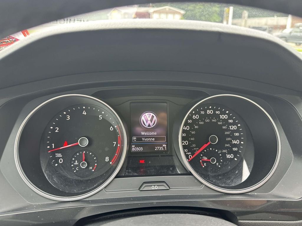 Used 2019 Black Volkswagen 2.0T SE image 29
