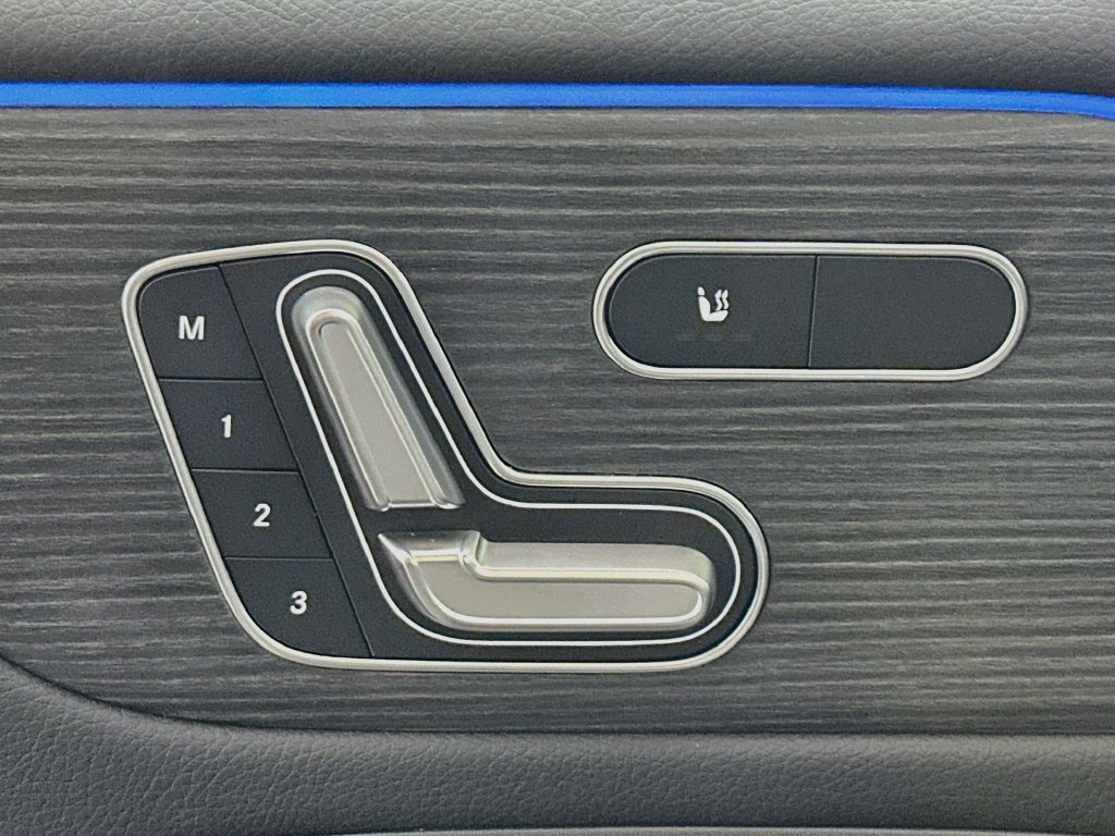 New 2026 Mountain Grey Metallic Mercedes-Benz GLB 250 image 18