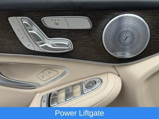 Used 2020 Silver Mercedes-Benz 4MATIC® image 23