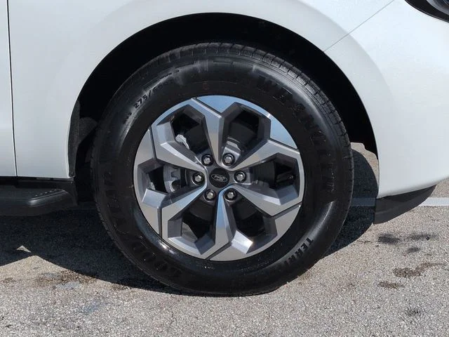 New 2027 Star White Metallic Tri-Coat Ford MAX Active image 11