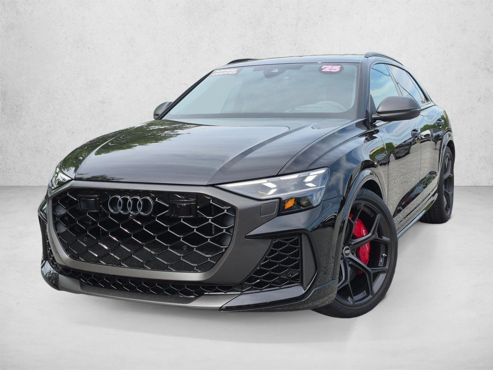 2025 Audi RS Q8 -'s photo