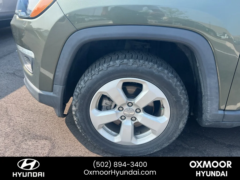 Used 2021 Olive Green Pearlcoat Jeep Latitude image 4