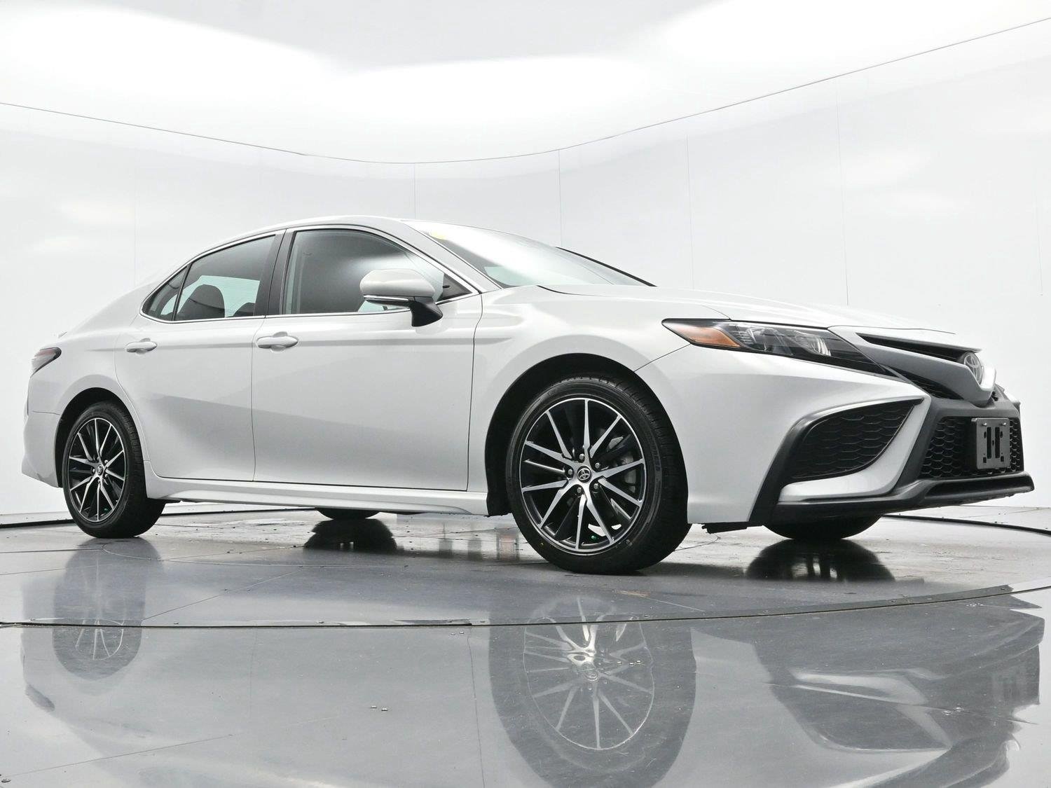 Used 2024 Ice Edge Toyota SE image 46