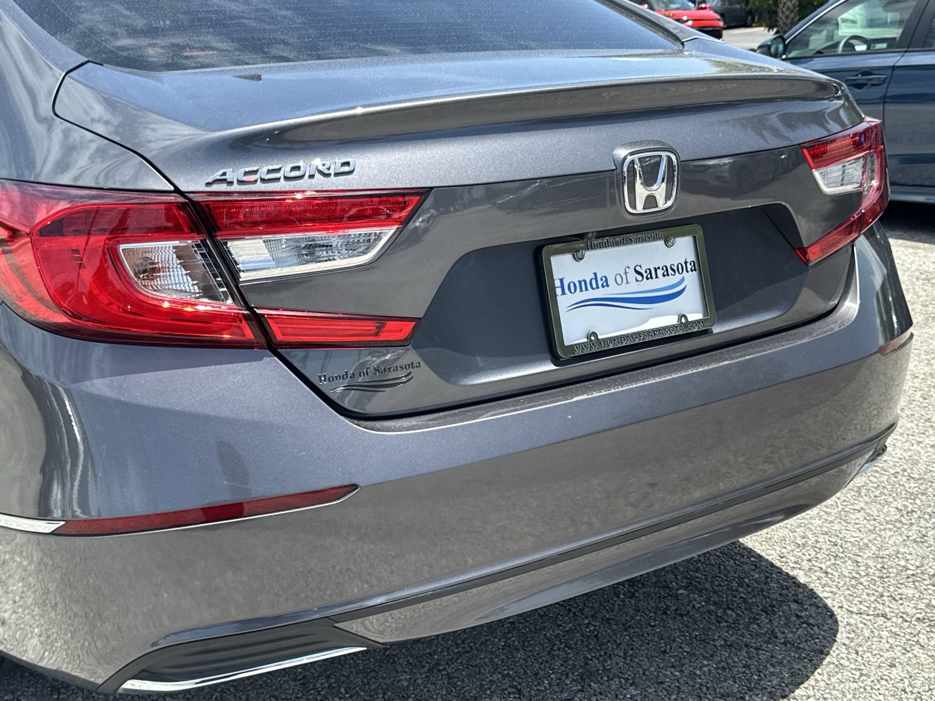 Used 2018 Modern Steel Metallic Honda EX 1.5T image 12