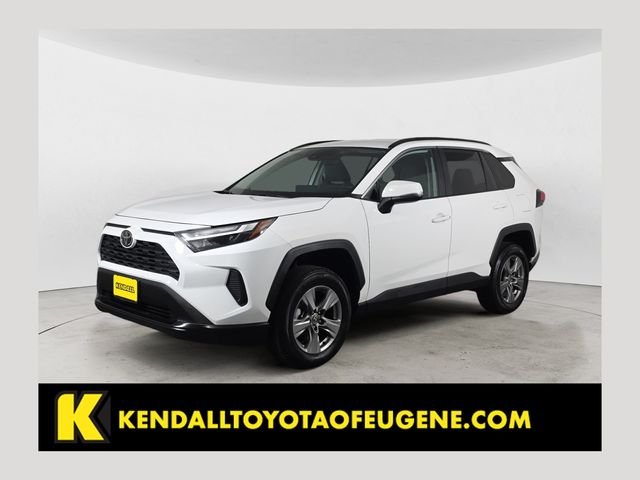 2025 Toyota RAV4 XLE AWD's photo