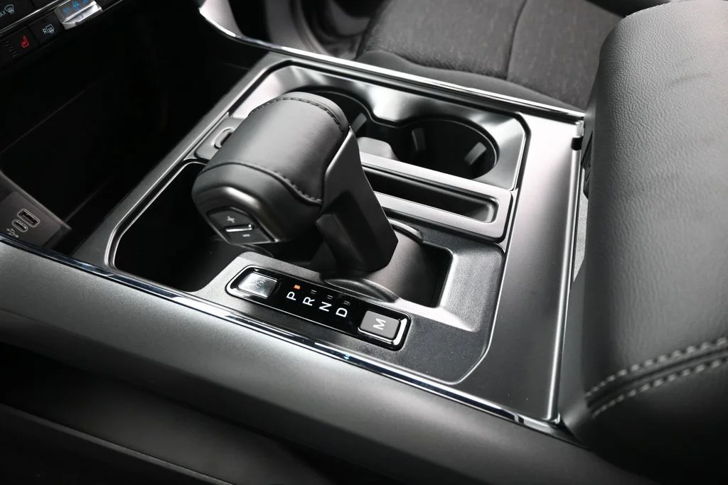 New 2026 Carbonized Gray Metallic Ford XLT image 16