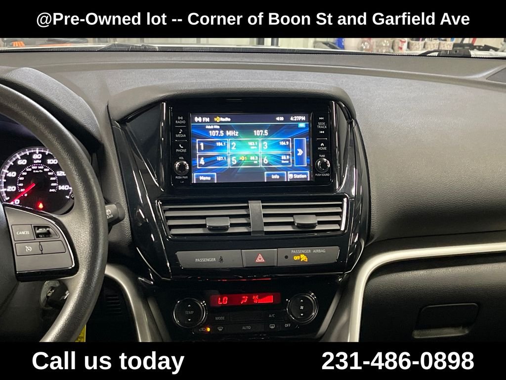 Used 2022  Mitsubishi ES image 18