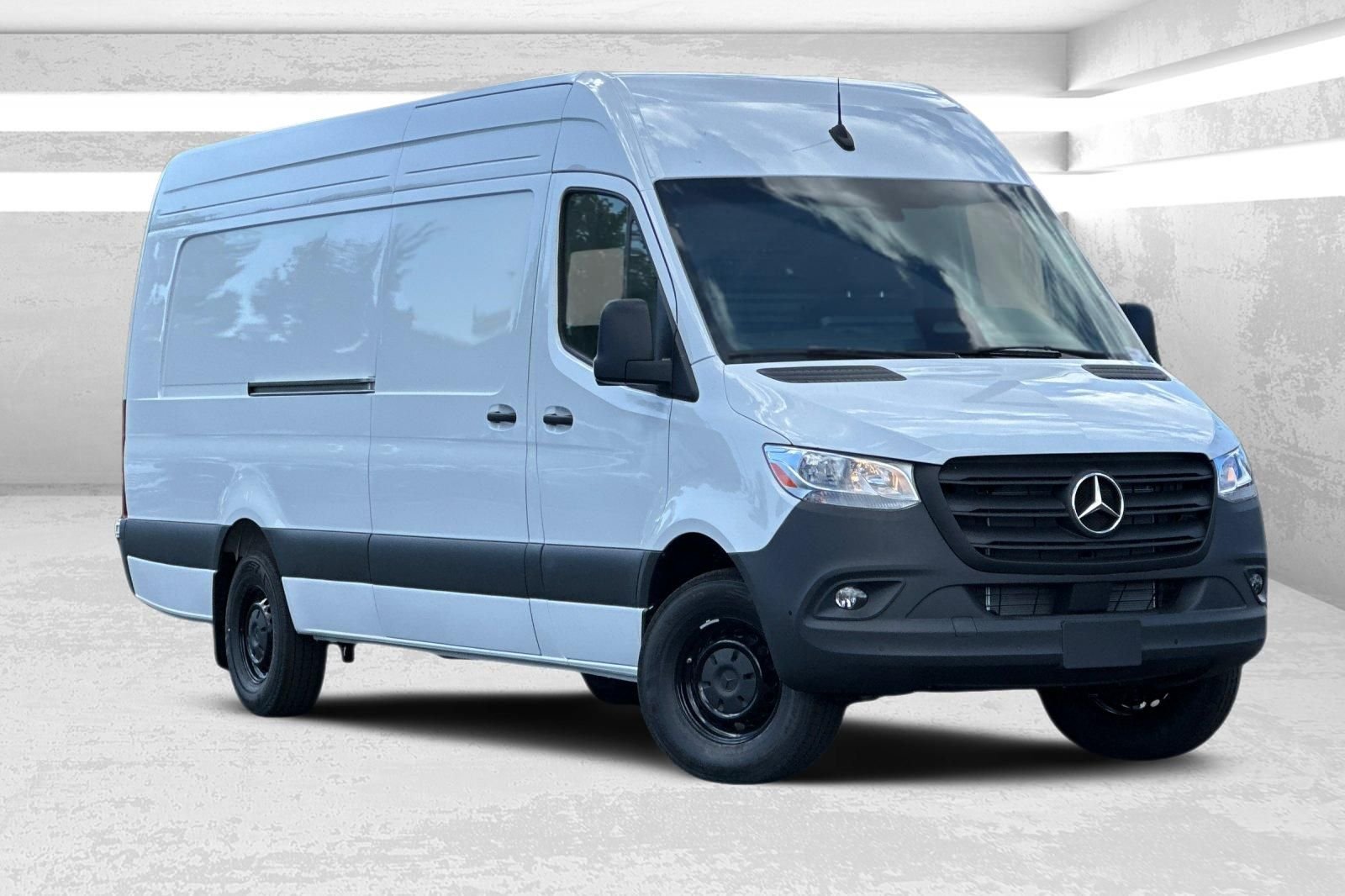 2026 Mercedes-Benz Sprinter 2500 170 Ext WB HO High Roof's photo