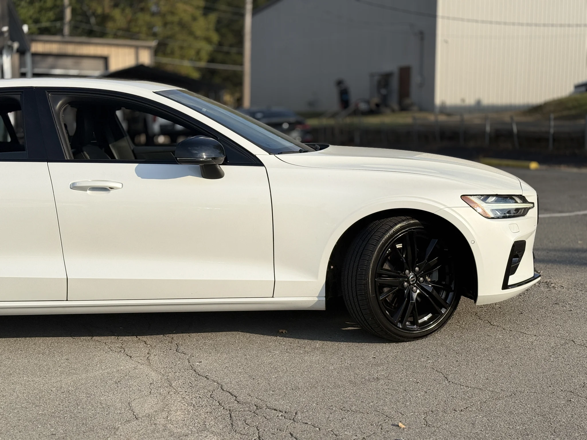 Used 2024 Crystal White Metallic Volvo Plus Black Edition image 12